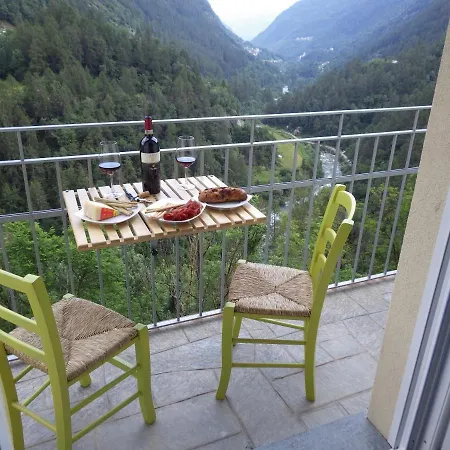 Altavalle Holiday Home, Monolocale Pink E Bilocale Lime Chiesa in Valmalenco Exterior foto
