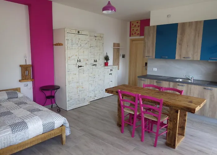 Altavalle Holiday Home, Monolocale Pink E Bilocale Lime