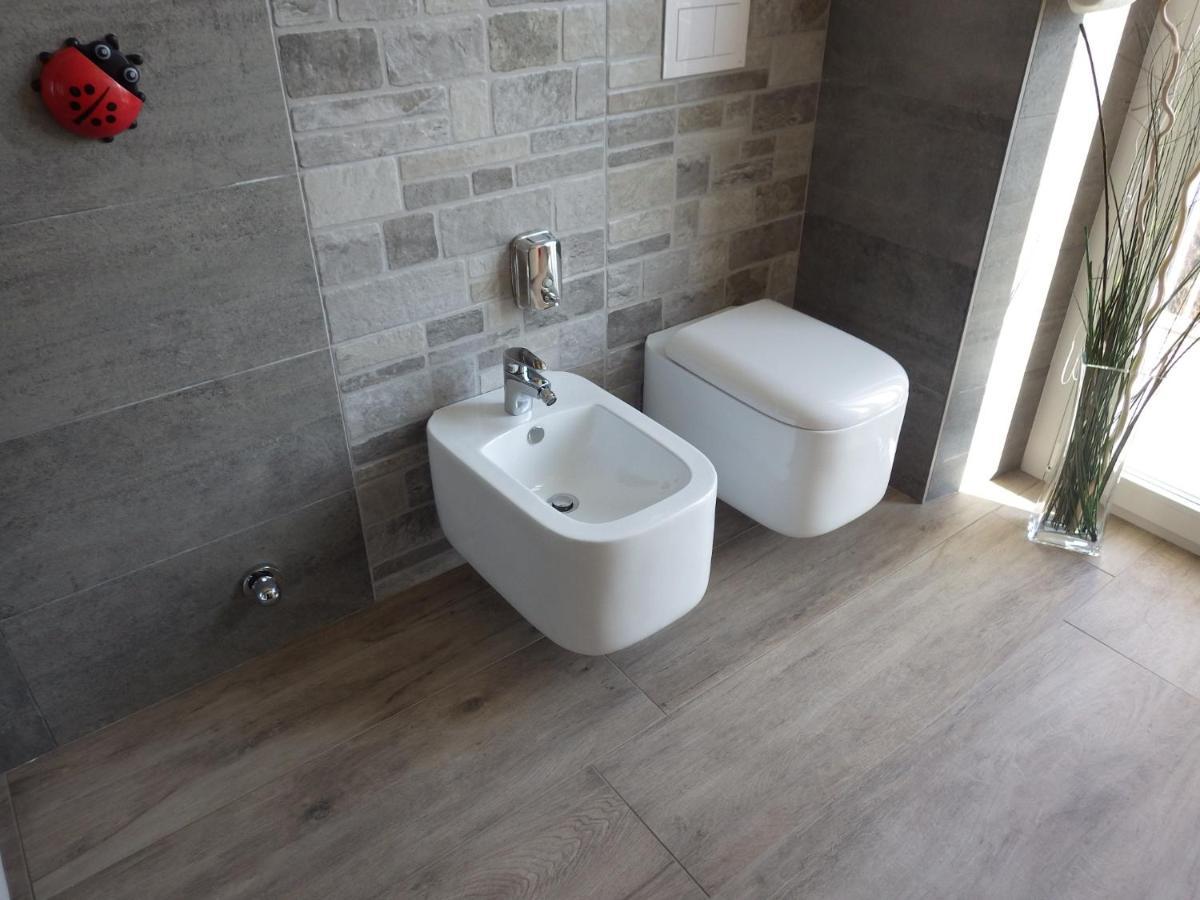 Altavalle Home, Monolocale Pink E Bilocale Lime *